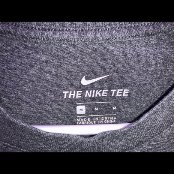 long sleeved nike tee - Picture 2 of 3
